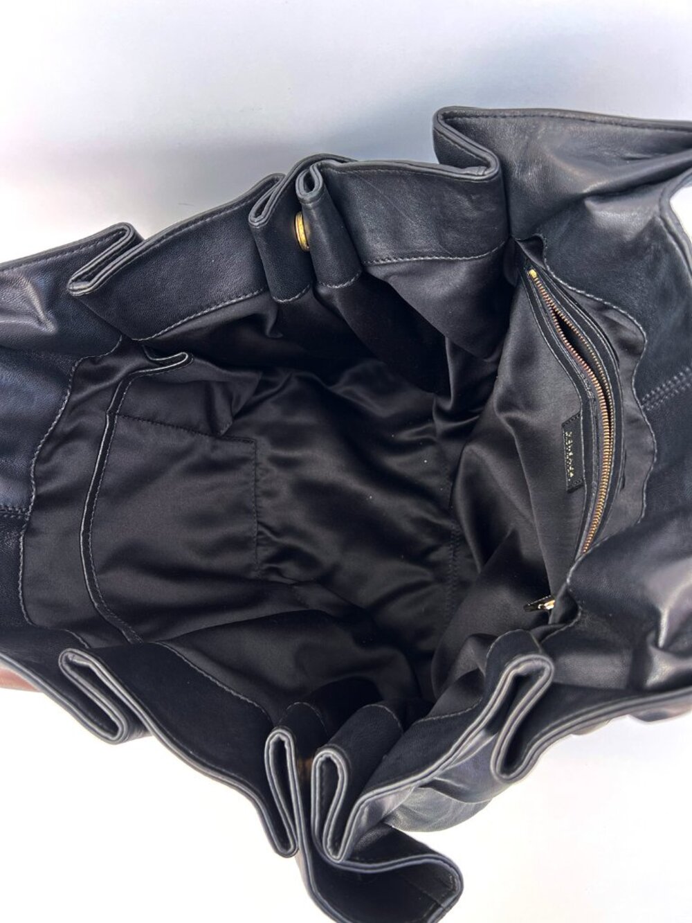 Gorgeous!! Authentic VERSACE Mainline Black Leather Hobo Bag - Picture 11 of 16